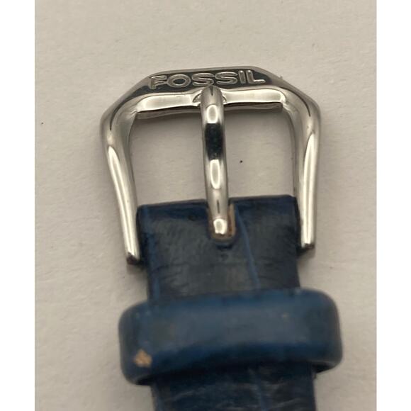Fossil F2 Women's Watch 17mm with Original Blue Leather Band and New Battery - Picture 4 of 9